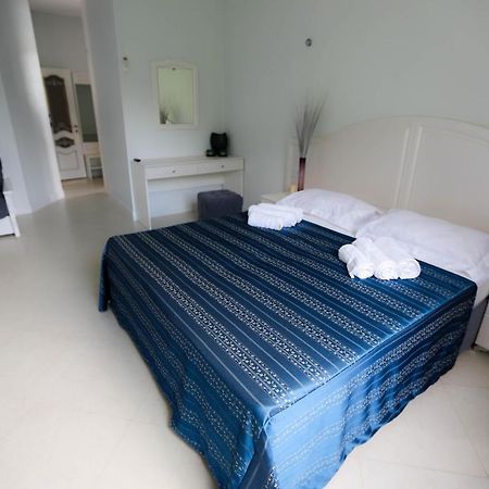 Hometel 4 FRIENDS Gagra Exterior foto