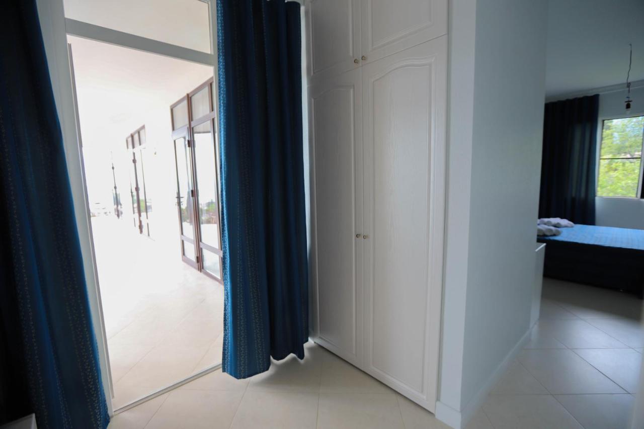 Hometel 4 FRIENDS Gagra Exterior foto