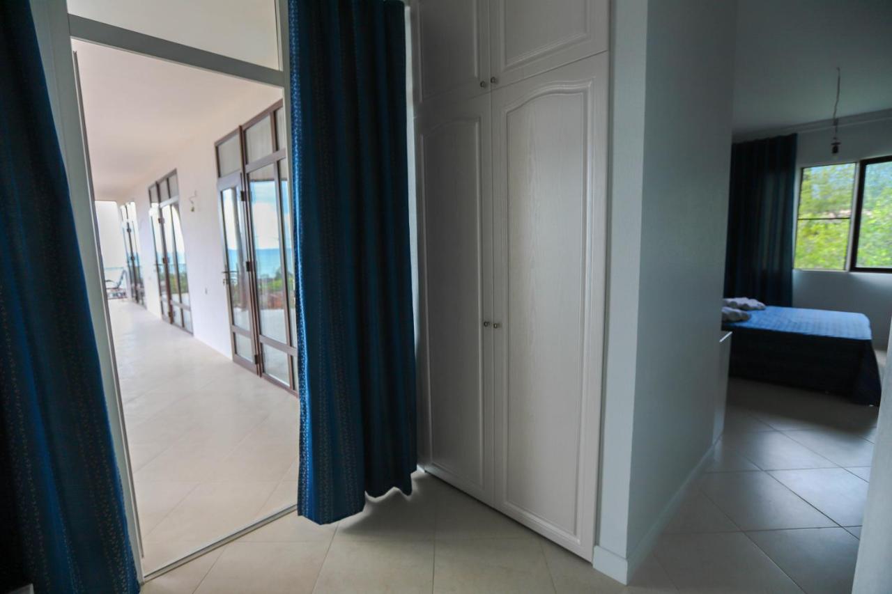 Hometel 4 FRIENDS Gagra Exterior foto